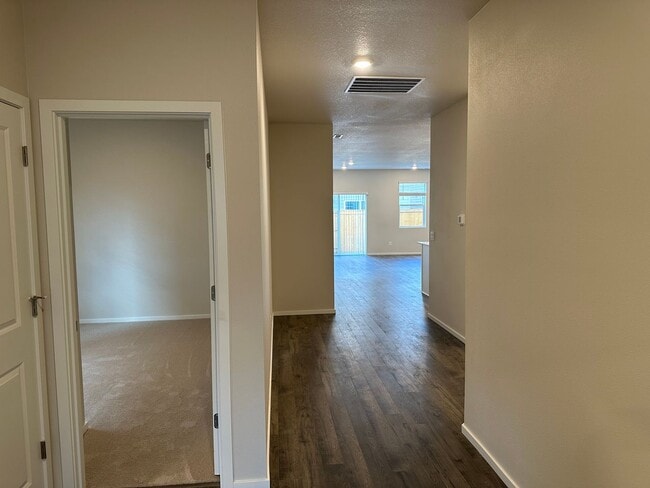 Photo - Newer single level 3-bedroom 2 bath house in Springfield!