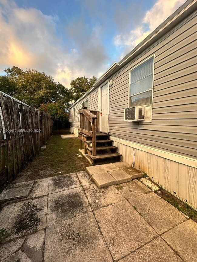 Photo - 11863 Atlantic Cir