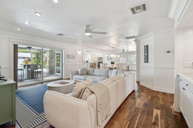 Building Photo - 5606 America Dr Unit SI FL1-ID1590872P