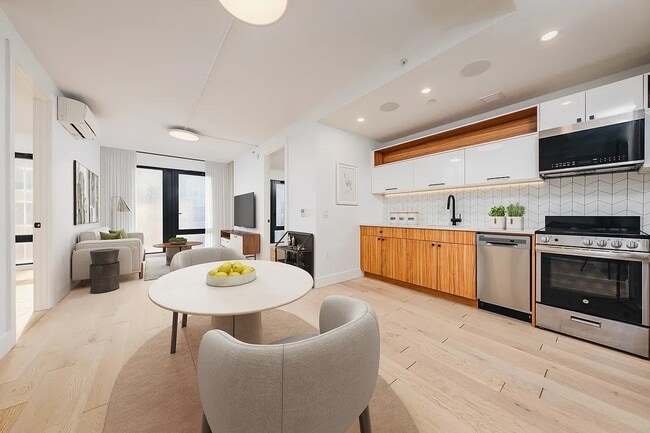 60 W 125th St Unit 509
