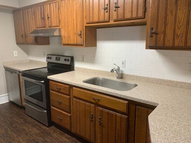 Photo - 206 Lafayette Rd