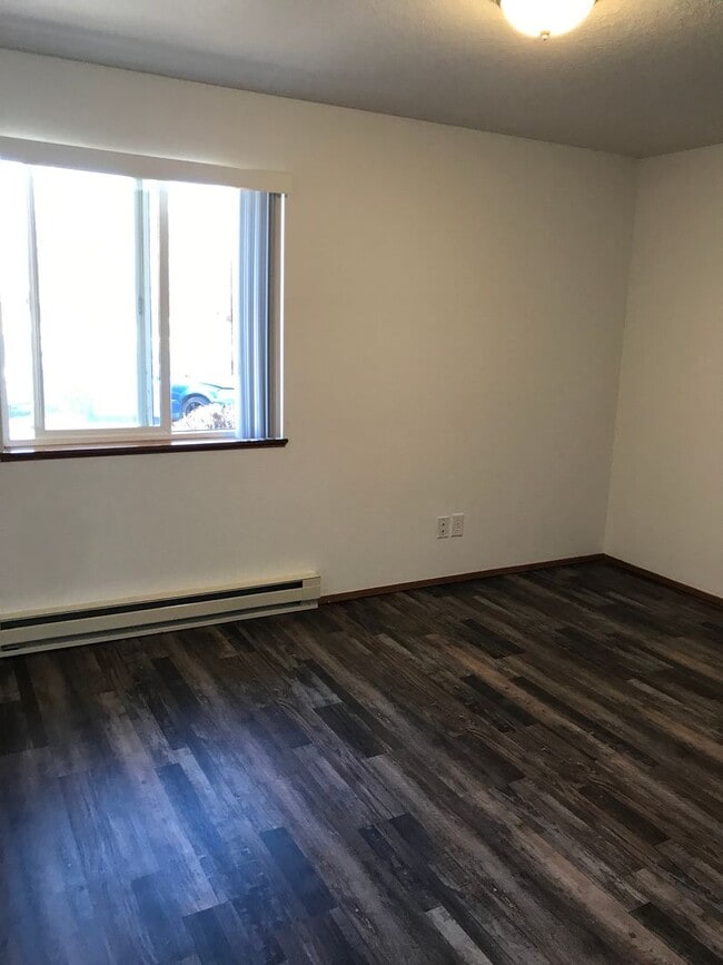 Photo - 2 Bedroom / 1 Bath Duplex in Madras – Wate...