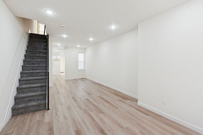 Photo - 1828 E Pacific St