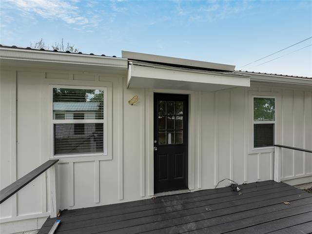 421 S Interurban St