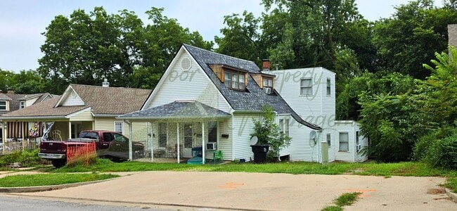 Photo - 1206 W Maple Ave Unit 2