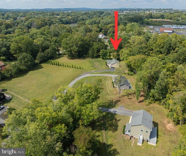 Building Photo - 617 Port Providence Rd