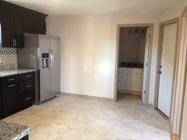 Photo - 585 Broadway Unit 3-bed SOMER