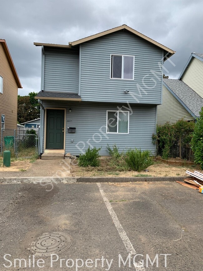 Building Photo - 8421 SE Insley St Rental