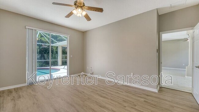 Photo - 4010 Green Tree Ave