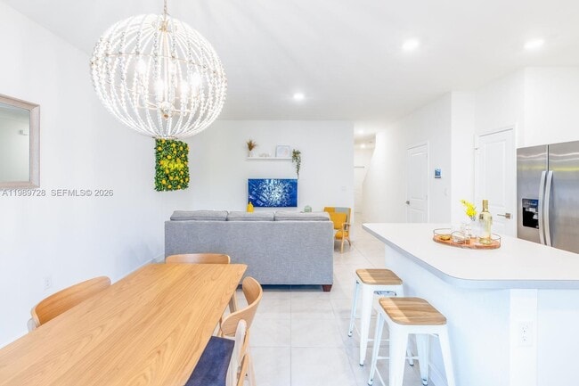 Building Photo - 1156 SW 6th Ct