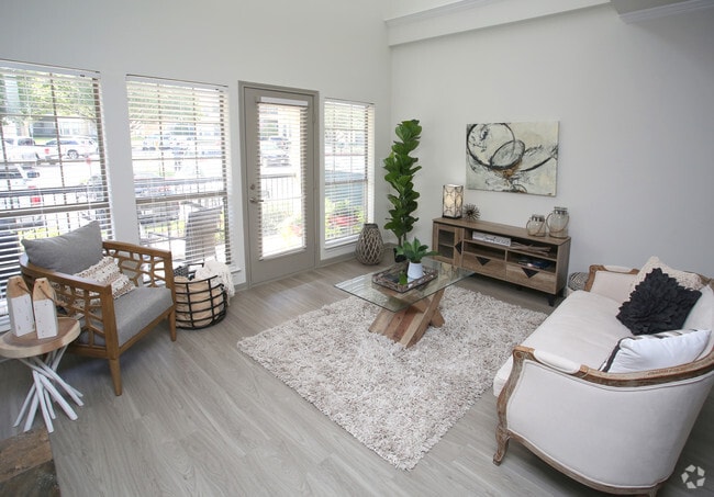 The Bridge 1BDx1.5BA 906SF