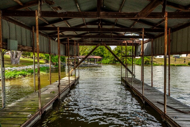 Photo - 194 Roberta Dr