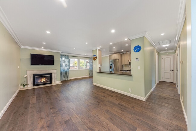 Photo - 685 Comet Dr Townhome
