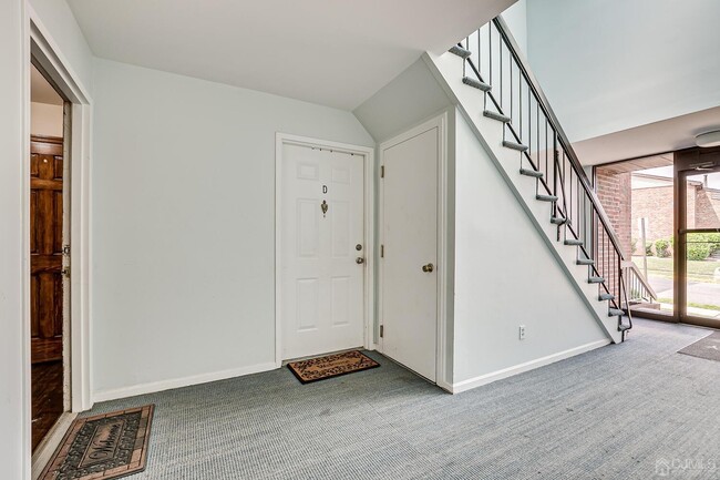 Photo - 135 Beverly Hl Ter
