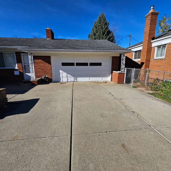 Photo - 3 Bedroom, 1.5 Bath Brick Ranch with Attac...