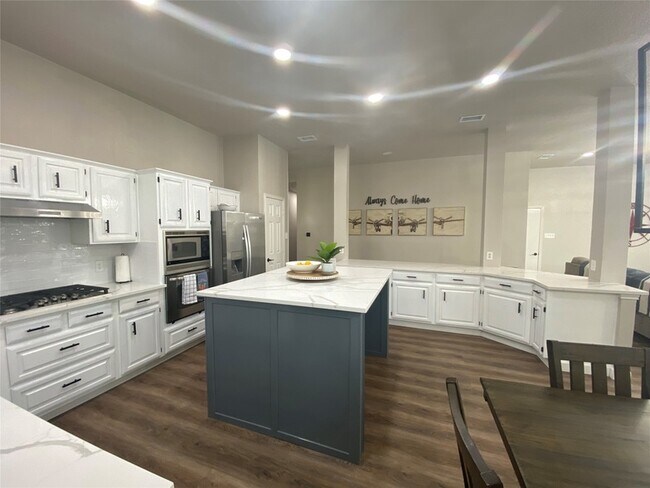 Photo - 1321 Newbury Ln