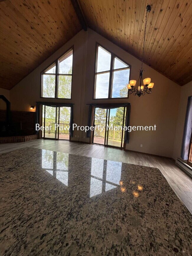 Photo - "Charming 3-Bedroom Mountain Retreat in Conifer"