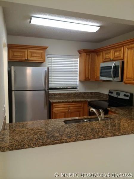 Photo - 1445 Lake Crystal Dr Unit H