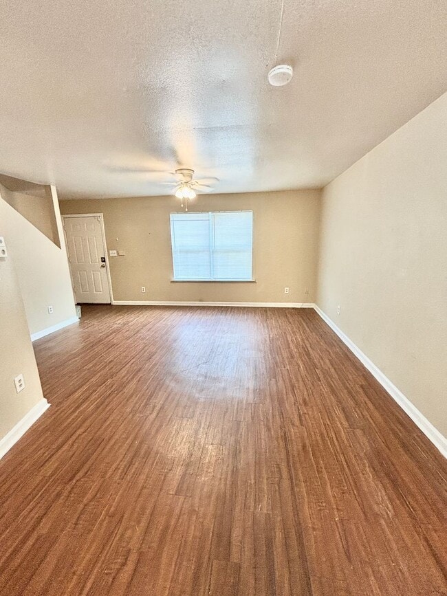 Photo - 2856 Botany Pl