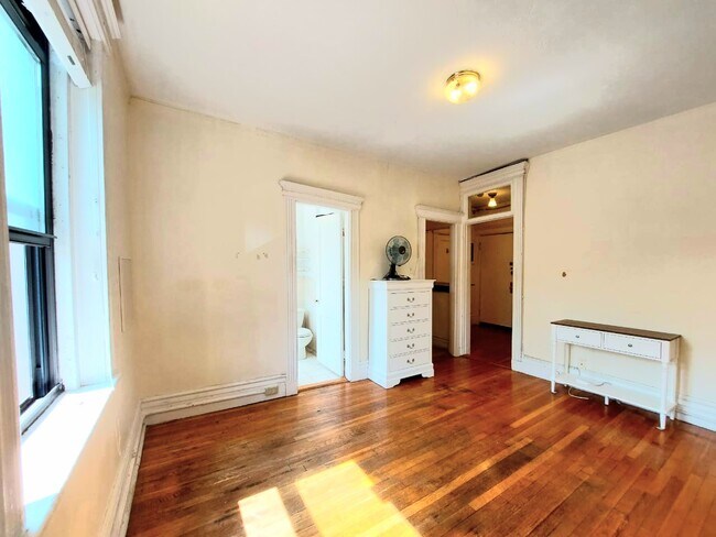 Photo - 1111 Boylston St Unit 44