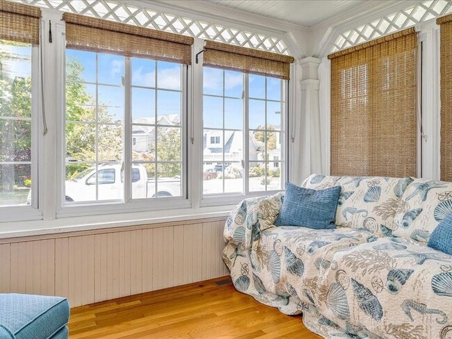 Photo - 1102 Buttonwoods Ave