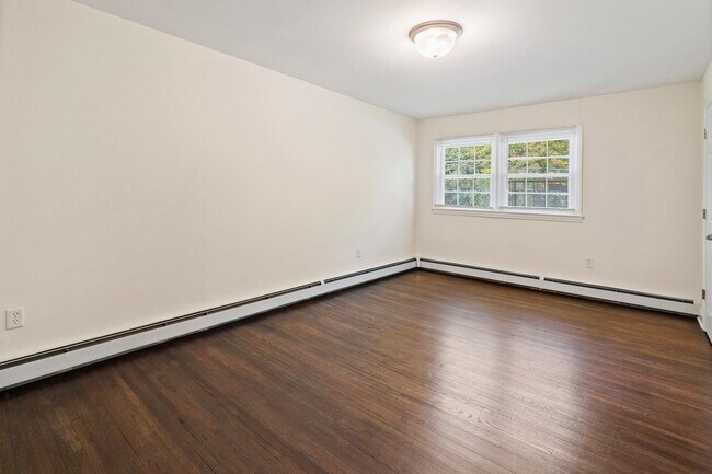 Newtonian Gardens Apartments