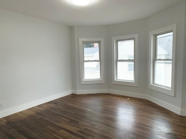 Photo - 6 Holmes St Unit 2