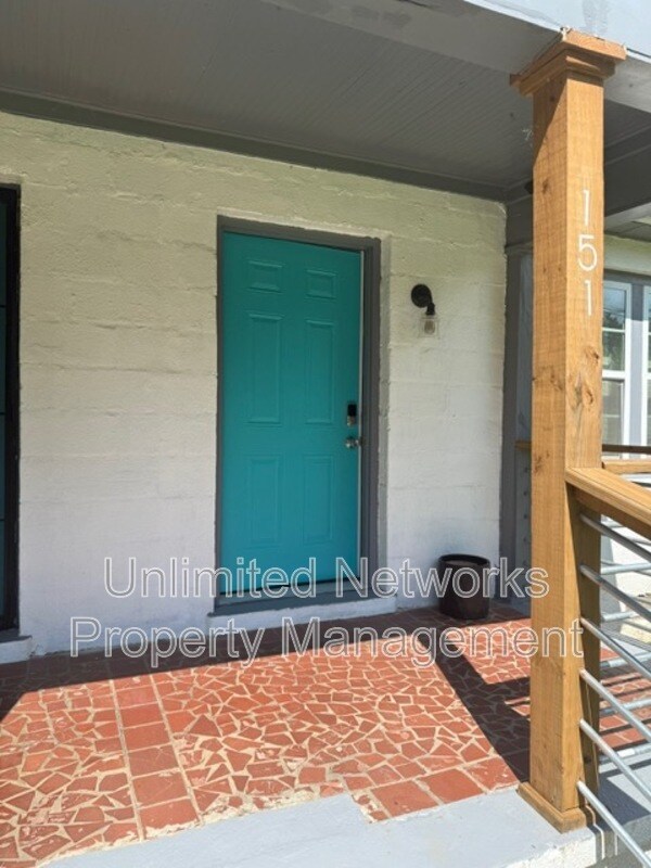 Photo - 151 Lawton St SW