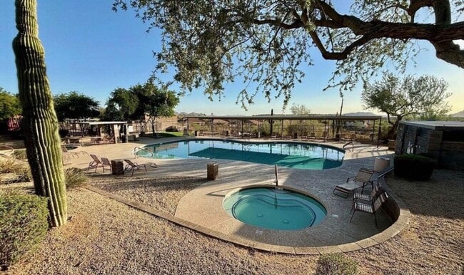 Photo - 2425 W Florentine Rd