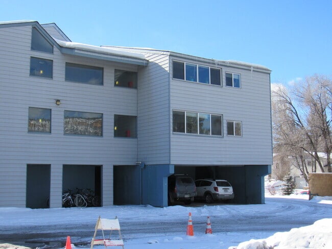 Building Photo - 1135 Florida Road Unit A-25 Rental