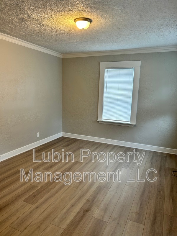 Photo - 2406 Forest Ave