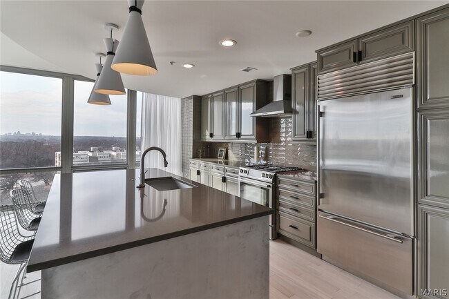 Photo - 4909 Laclede Ave Unidad 1201