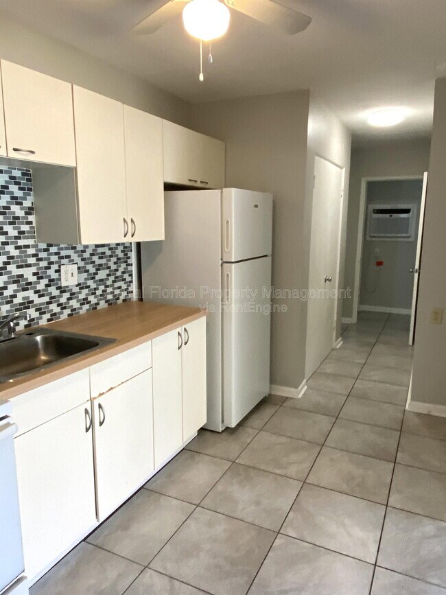 Photo - 1227 Minnesota St