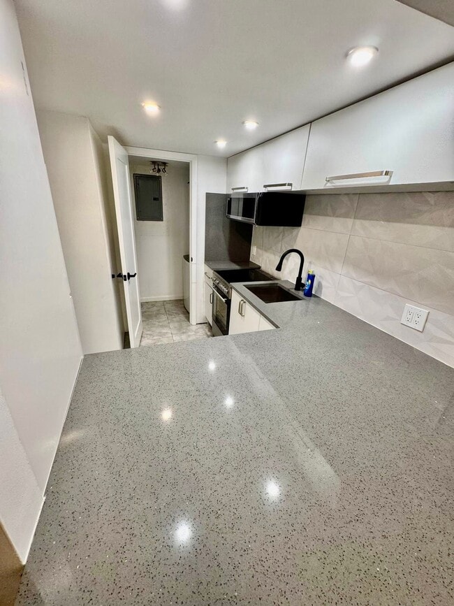 Photo - 747 SE 1st Way