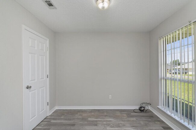 Photo - 5309 Whitney Ct