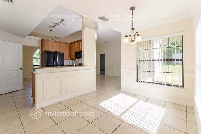 Photo - 1476 East Ave