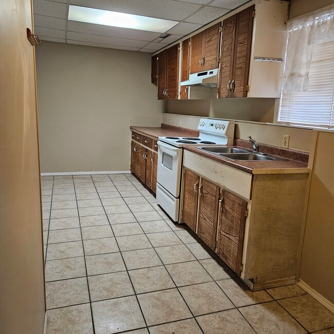 Building Photo - 6892 Centennial Dr