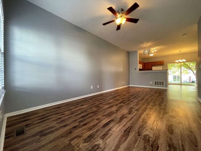 1251 Hall Ln