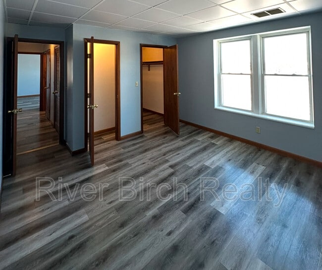 Photo - 525 E Pine St