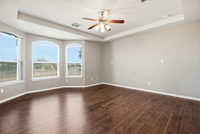 Photo - 904 Winding Creek Pl