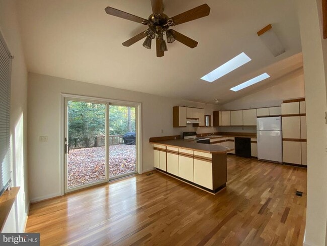 Photo - 7402 Kings Hwy