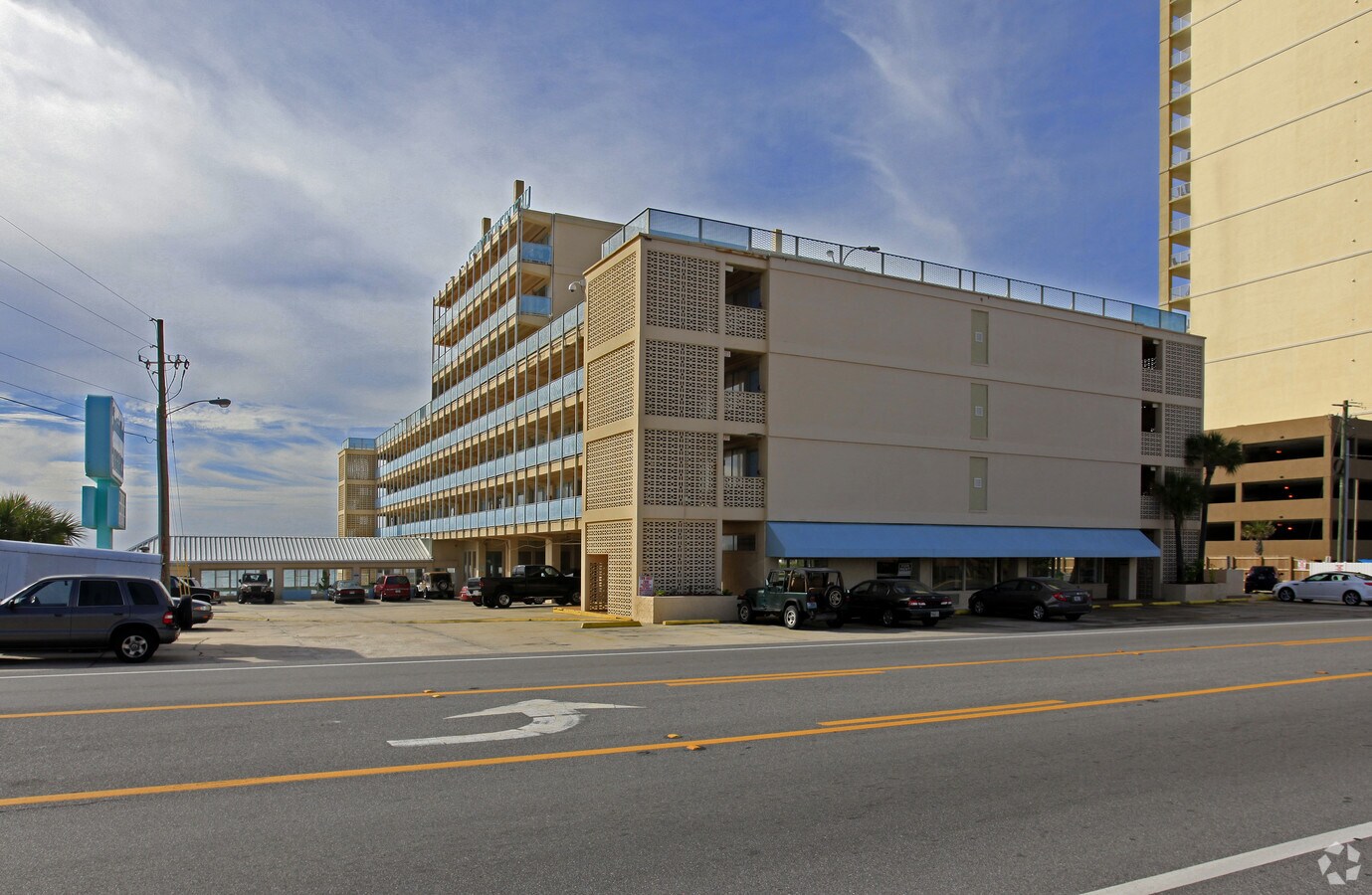 Photo - Foutainebleau Terrace