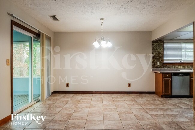 Photo - 446 Ridgetop Dr NW