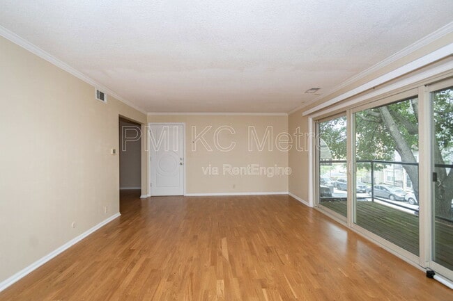 Photo - 4618 Holly St