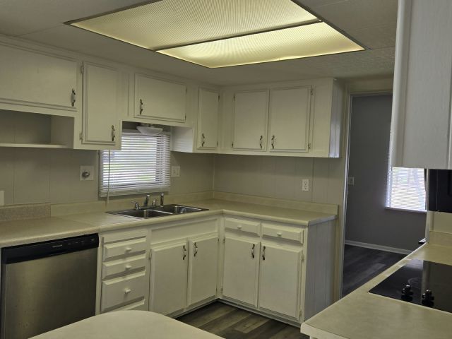 Photo - 311 49th Ave Terrace W