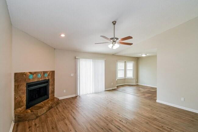 Photo - 8478 Cross Timbers Dr W