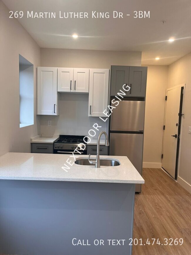 Building Photo - 269 M.L.K. Drive Unit 3BM