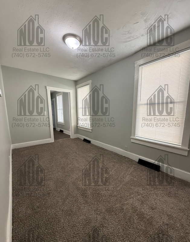 Photo - 915-915 Pierce Ave