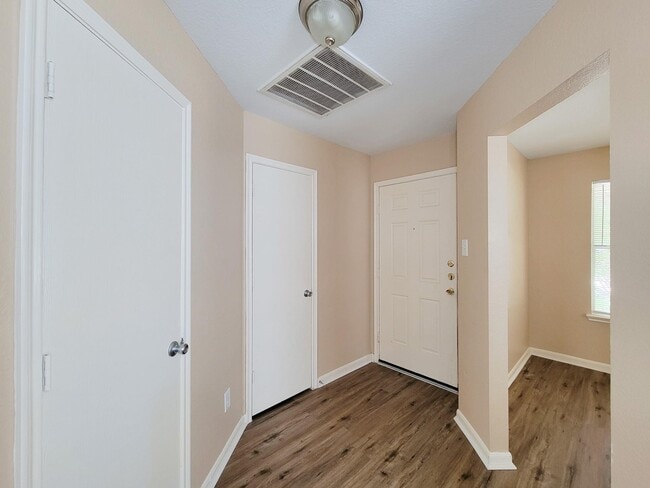8106 Arrington Forest Ln
