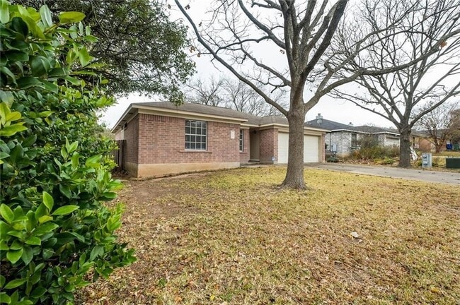 Building Photo - 2116 E Gann Hill Dr
